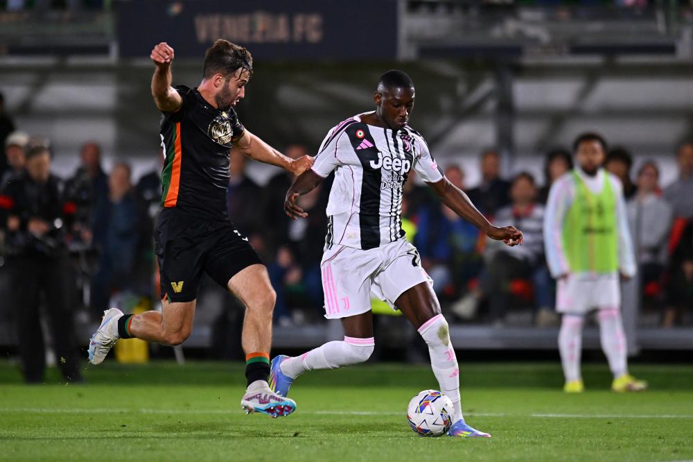 泰晤士：律师会要求有条件保释，帕尔特伊才能继续在黄潜踢球